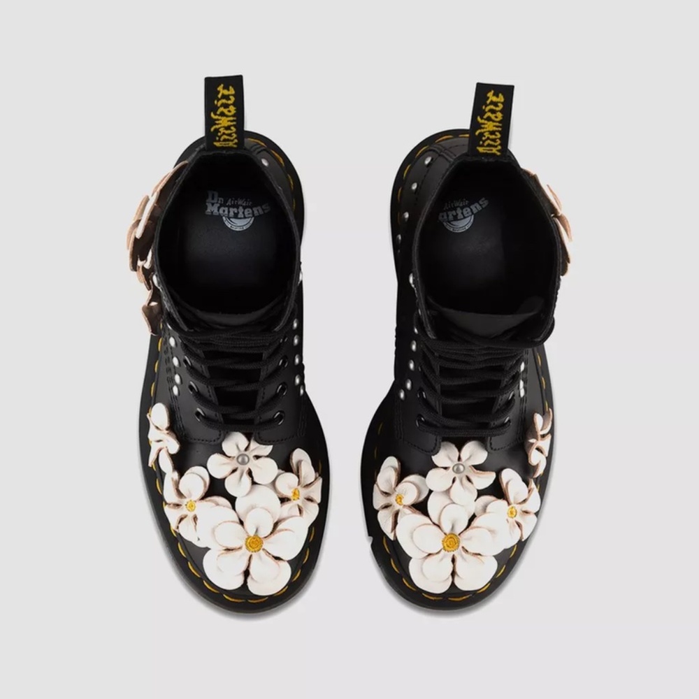 Dr. Martens Women's 1460 Pascal LIMITED EDITION 3D Flowers US 7 RARE & Unique!! - Picture 6 of 12